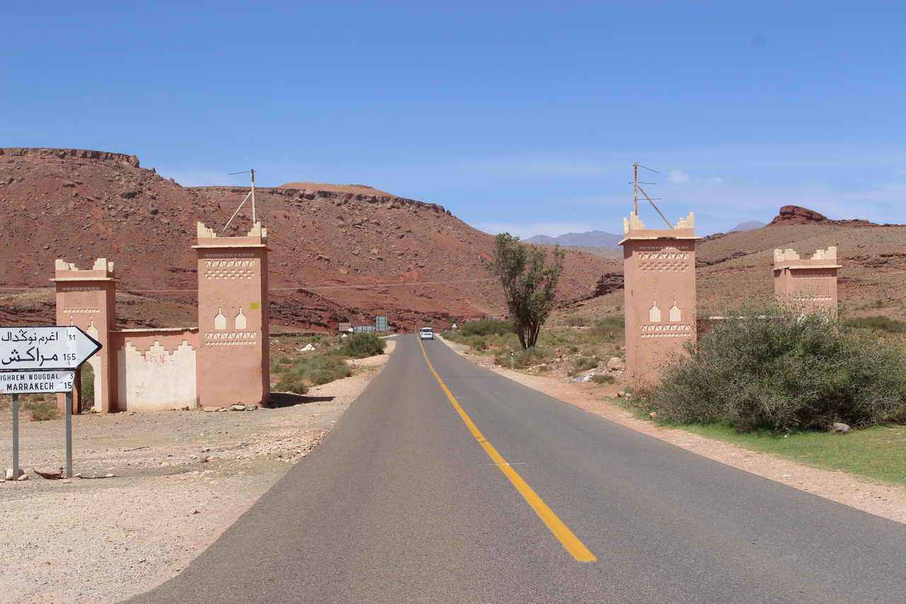 estrada deserto sahara, marrocos