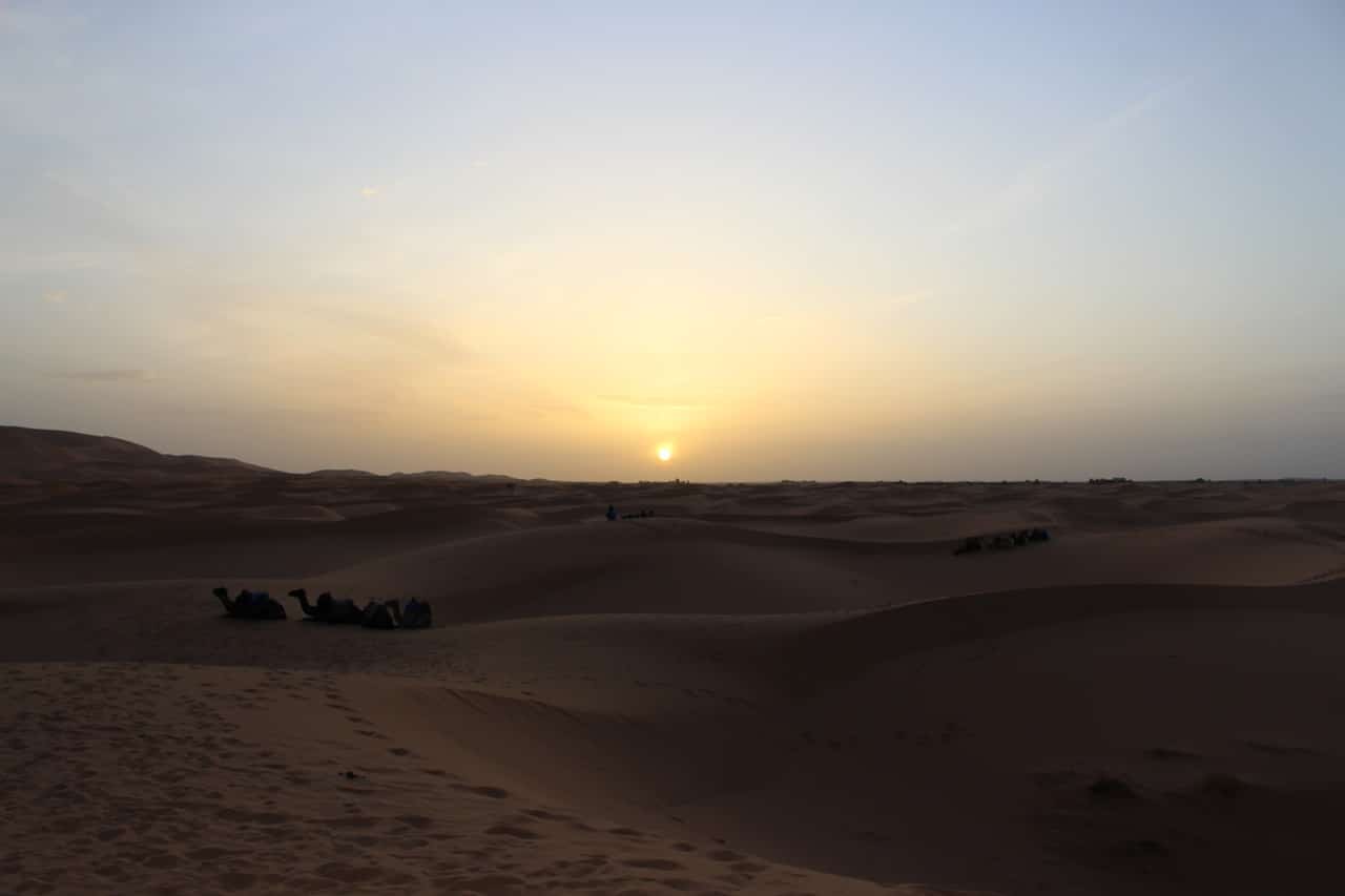 pôr do sol deserto do sahara, marrocos