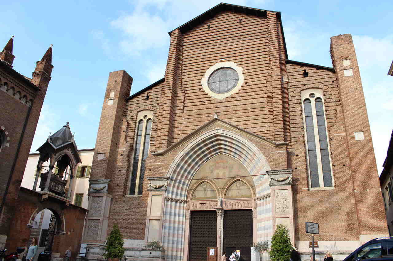 Basilica di Santa Anastasia​ Verona Itália