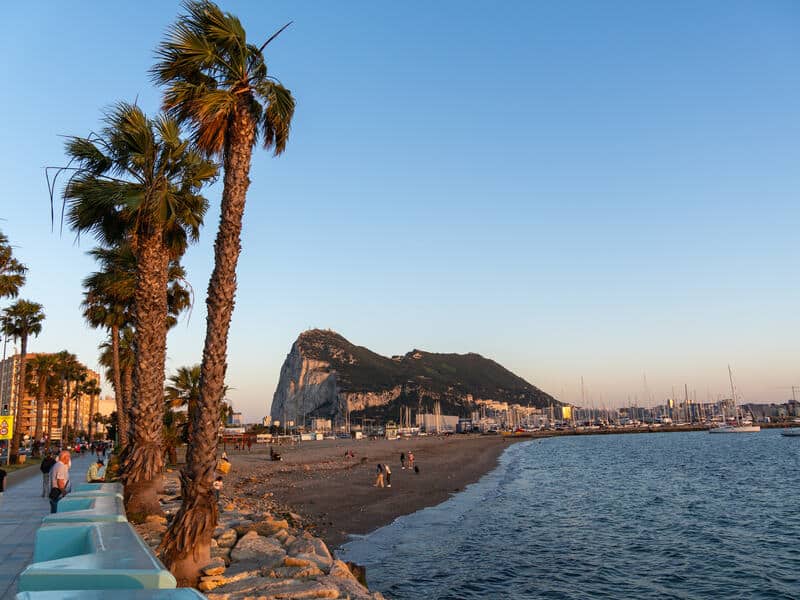 Playa de Poniente, La Línea​