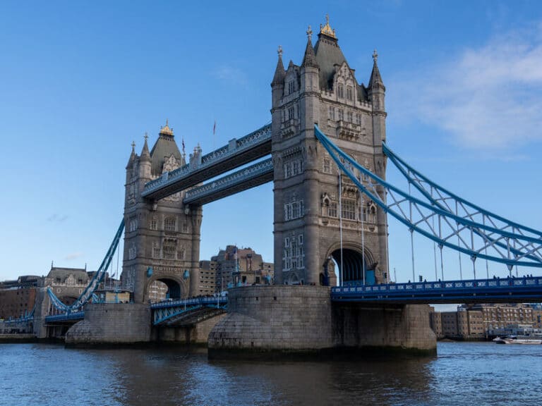 Tower Bridge​